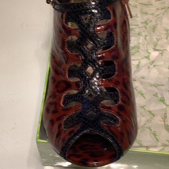 Sam Edelman - Picture 3 of 3